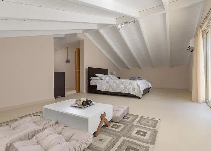 Vila La Maisonette - 4 Bedroom Near The