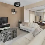 La Maisonette - 4 Bedroom Near The Villa *
