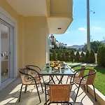 Villa La Maisonette - 4 Bedroom Near The