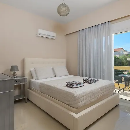 La Maisonette - 4 Bedroom Near The * Ialisos