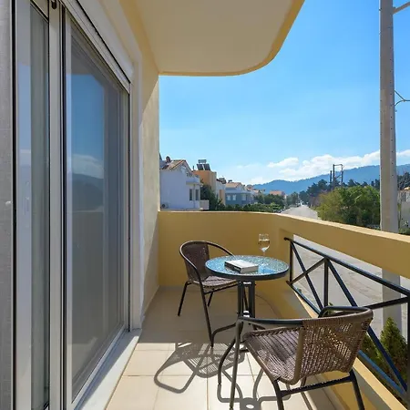 La Maisonette - 4 Bedroom Near The Villa