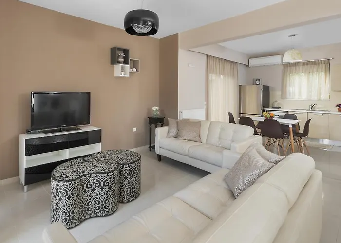 La Maisonette - 4 Bedroom Near The Villa *