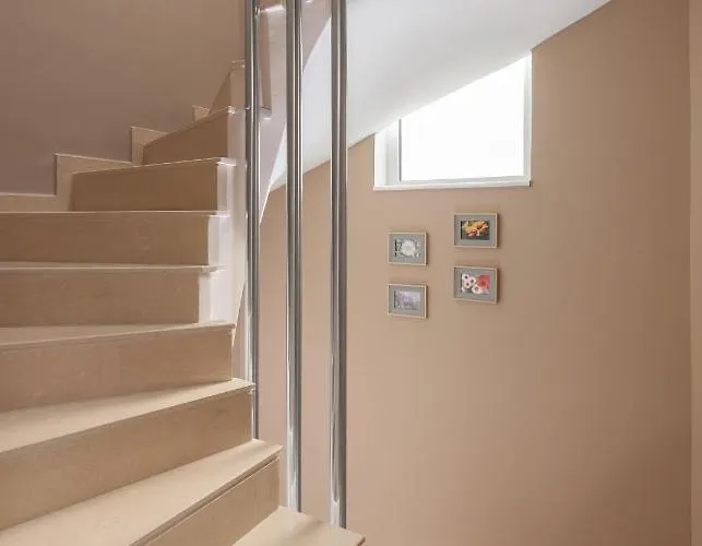 La Maisonette - 4 Bedroom Near The